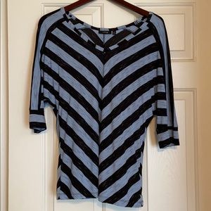 Blue/black stripe 3/4 sleeve top